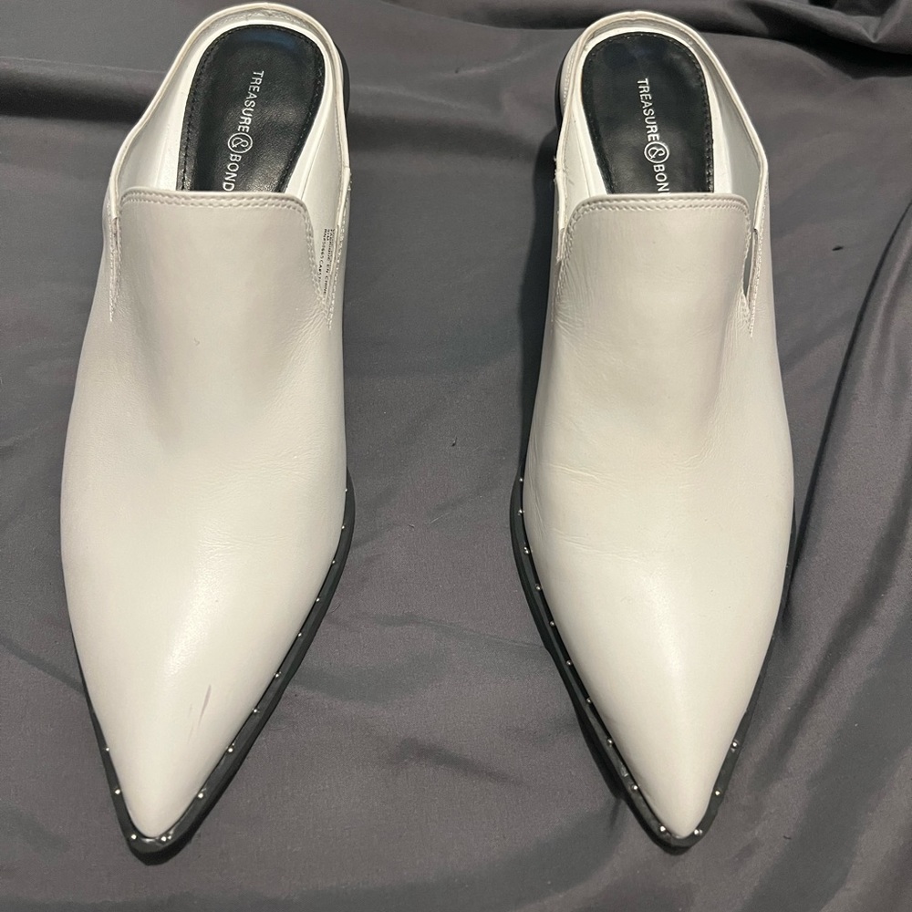 Treasure and bond mules